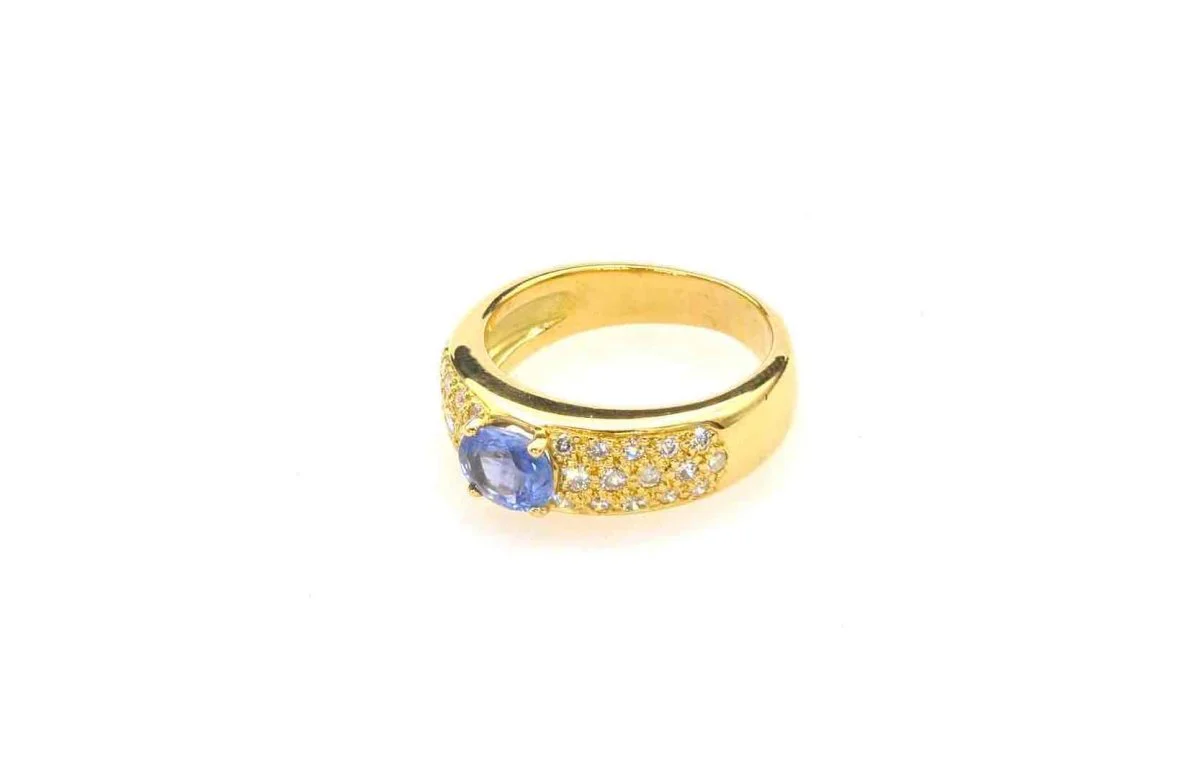 Bague jonc saphir de Ceylan et diamants en or 18k