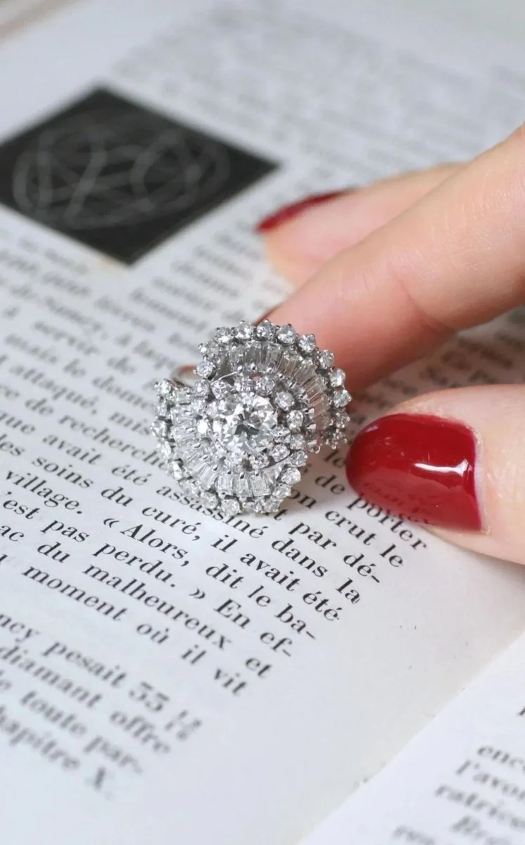 Bague Jupe Diamant Baguette 3.34 Cts Or Blanc