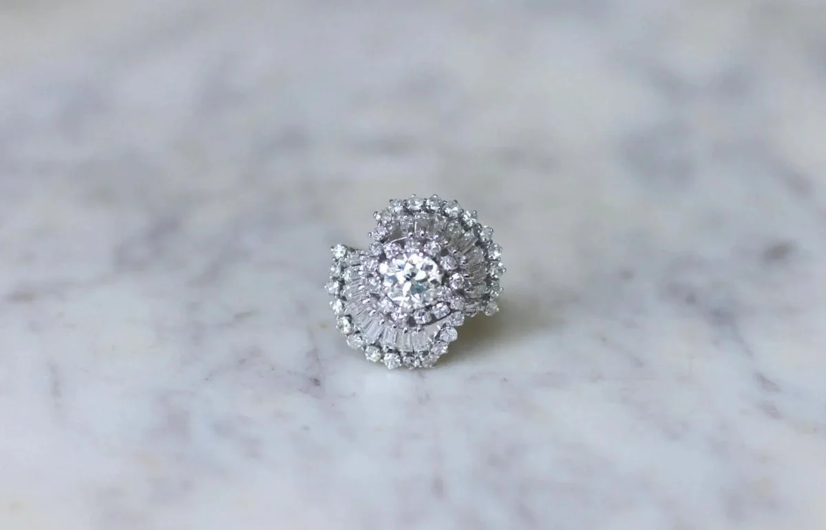 Bague Jupe Diamant Baguette 3.34 Cts Or Blanc - Image 3