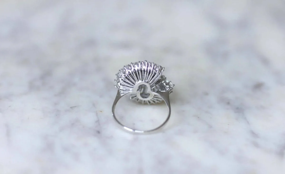 Bague Jupe Diamant Baguette 3.34 Cts Or Blanc - Image 9