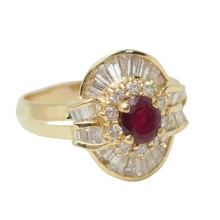 Bague Entourage en or jaune, rubis et diamants - Image 5