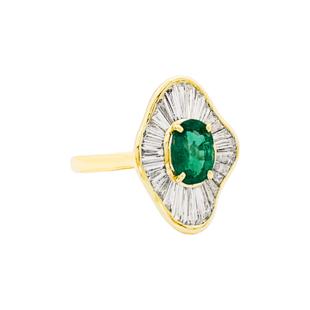 Bague Entourage en or jaune, émeraude et diamants - Image 5