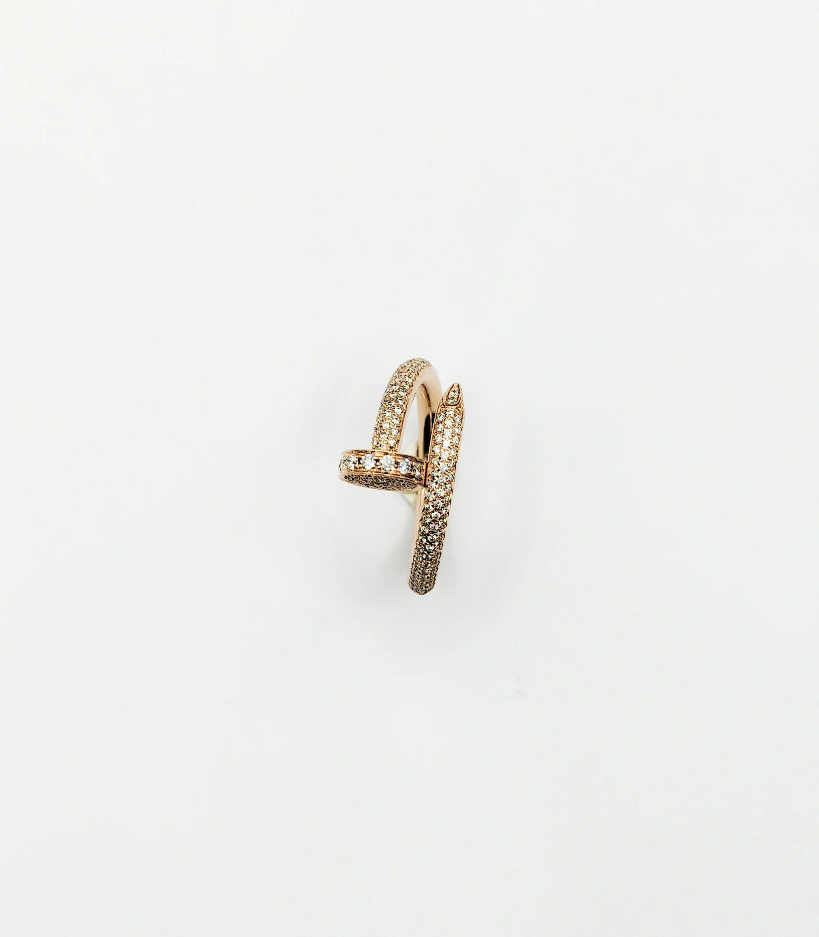 Bague CARTIER "Juste un clou" en or rose et diamants - Image 3