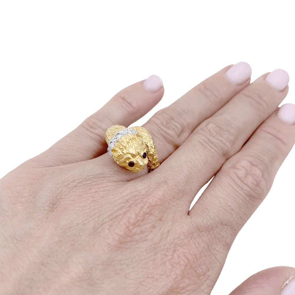 Bague LALAOUNIS "Animal Head" en or jaune, or blanc, rubis et diamants - Image 2