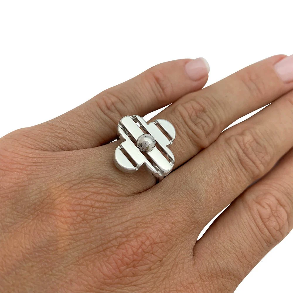 Bague LOUIS VUITTON "Petite fleur" en or blanc - Image 7