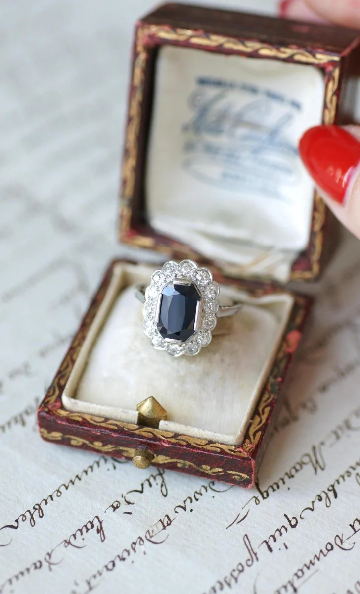 Bague Marguerite Art Déco Saphir 3,00 Cts & Diamants