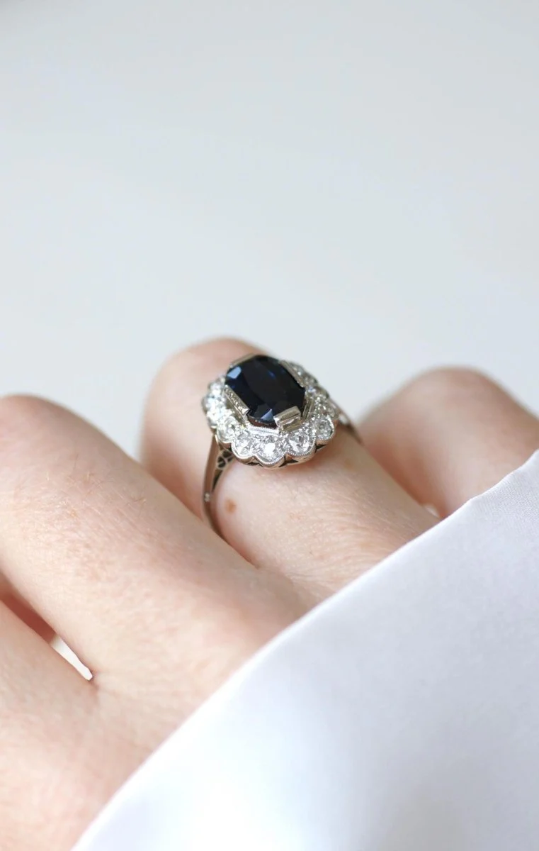 Bague Marguerite Art Déco Saphir 3,00 Cts & Diamants - Image 7