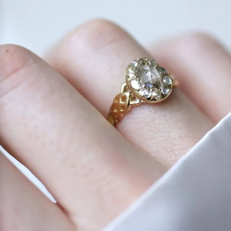Bague marguerite diamant rose couronnée - Image 2