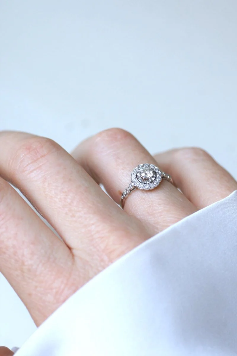 Bague Marguerite Art Deco Diamants sur Platine - Image 3