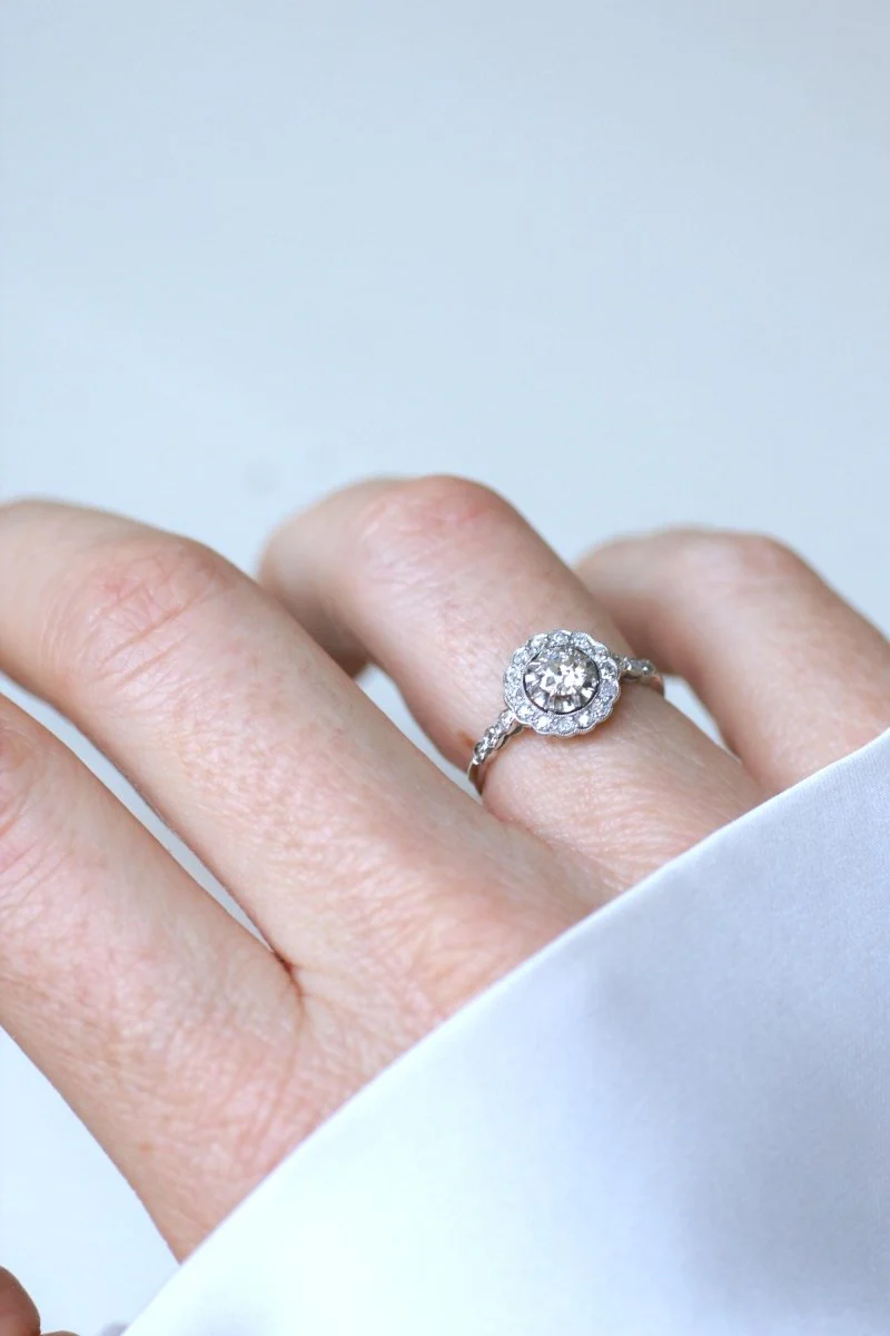 Bague Marguerite Art Deco Diamants sur Platine - Image 5