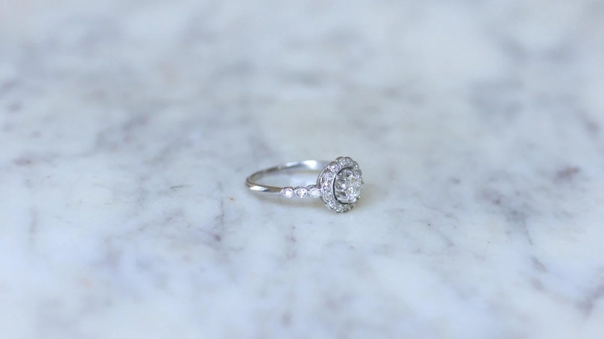 Bague Marguerite Art Deco Diamants sur Platine - Image 9