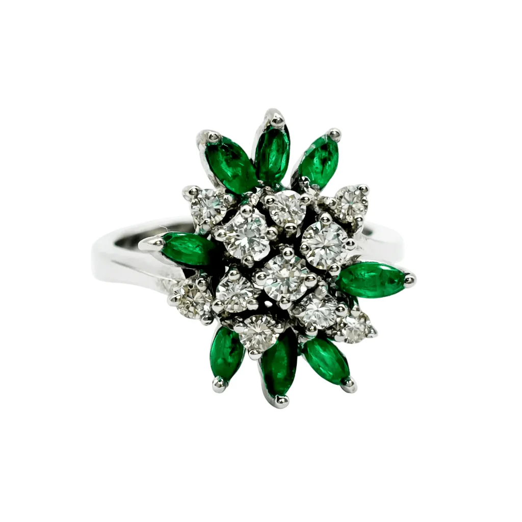 Bague Marguerite en or blanc, émeraudes et diamants - Image 3