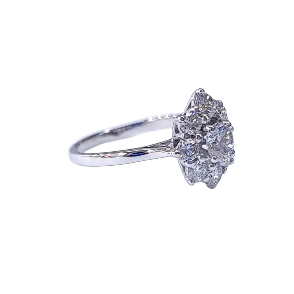 Bague Marguerite en or blanc et diamants - Image 5