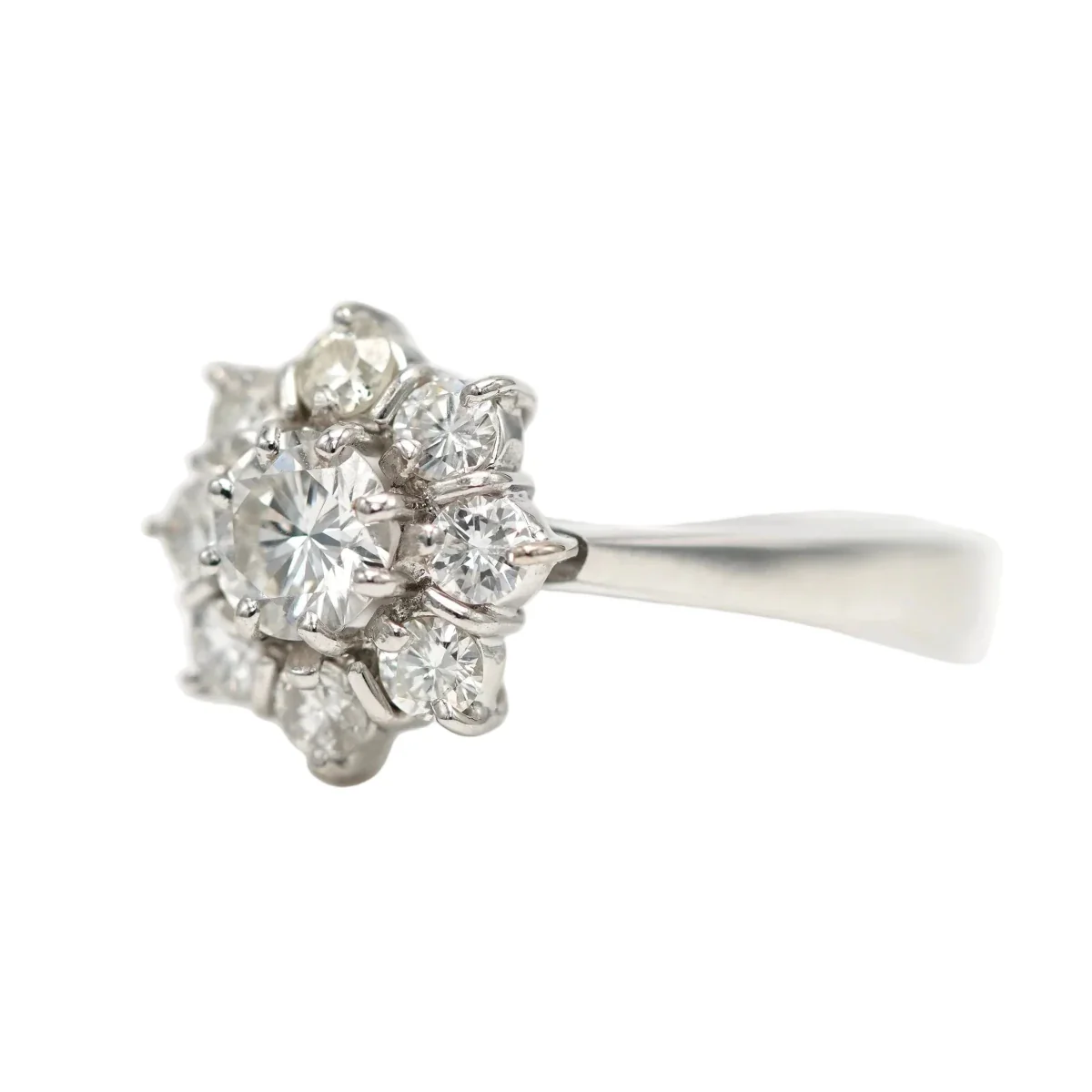 Bague Marguerite en or blanc et diamants - Image 2