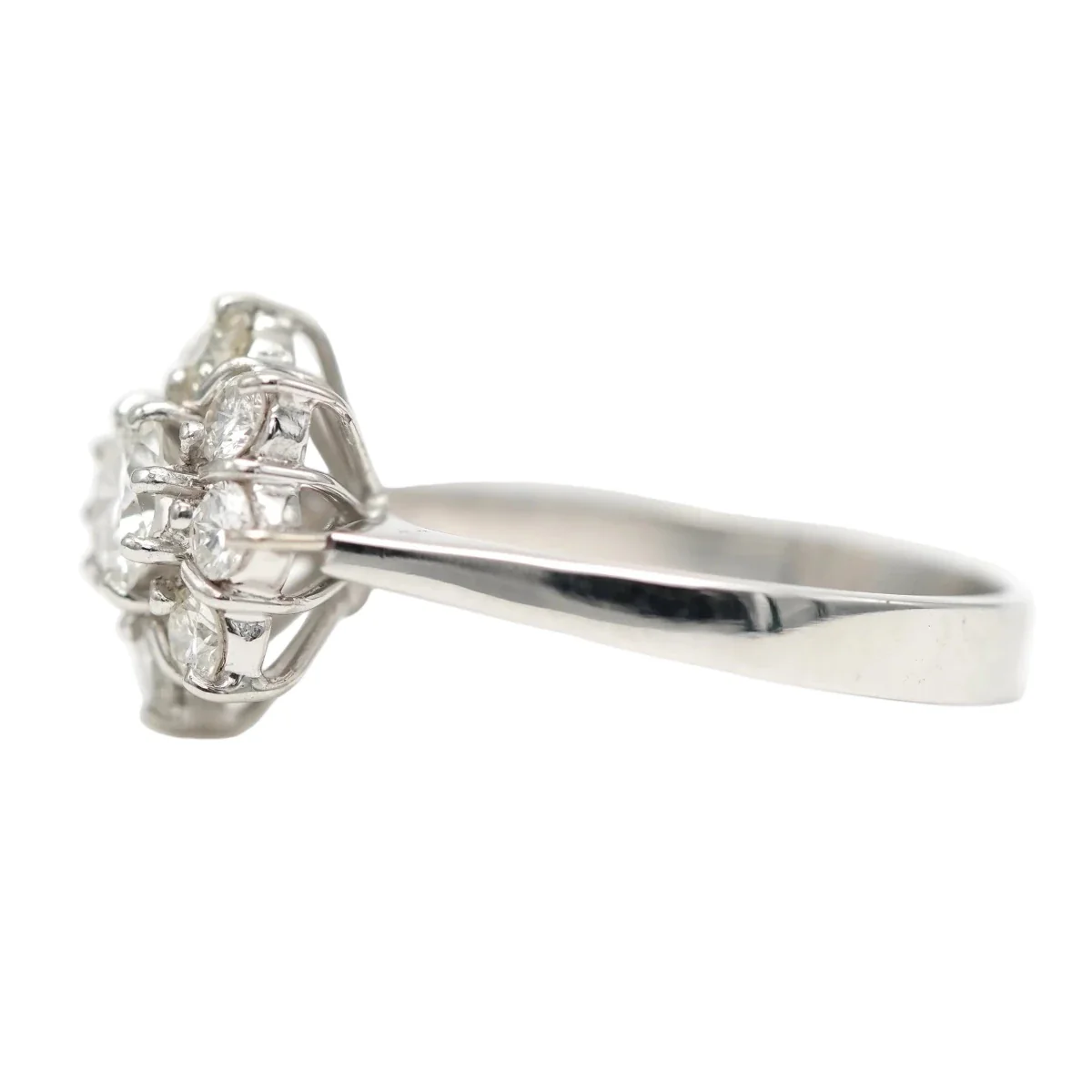 Bague Marguerite en or blanc et diamants - Image 3