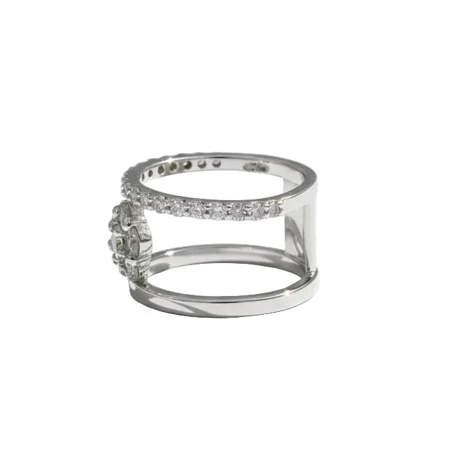 Bague Marguerite en or blanc et diamants - Image 3