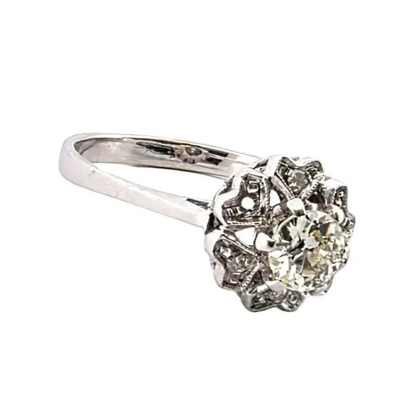 Bague Marguerite en or blanc et diamants - Image 4