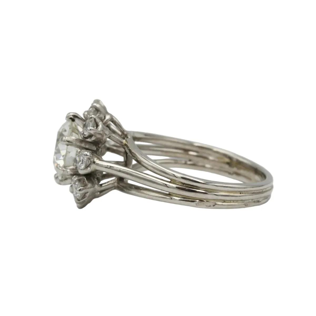 Bague Marguerite en or blanc, platine et diamant - Image 4