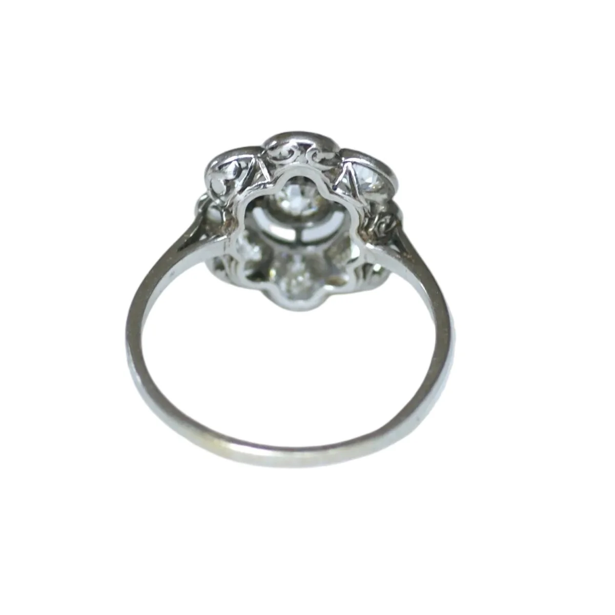Bague Marguerite en or blanc, platine et diamants - Image 4