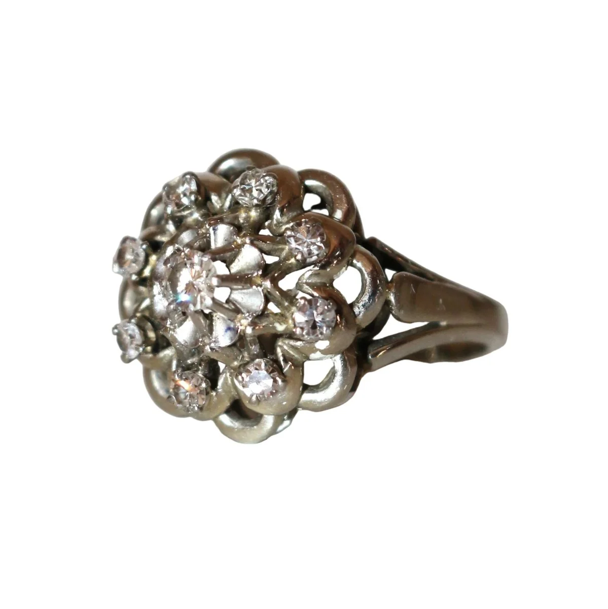 Bague Marguerite en or blanc, platine et diamants - Image 3