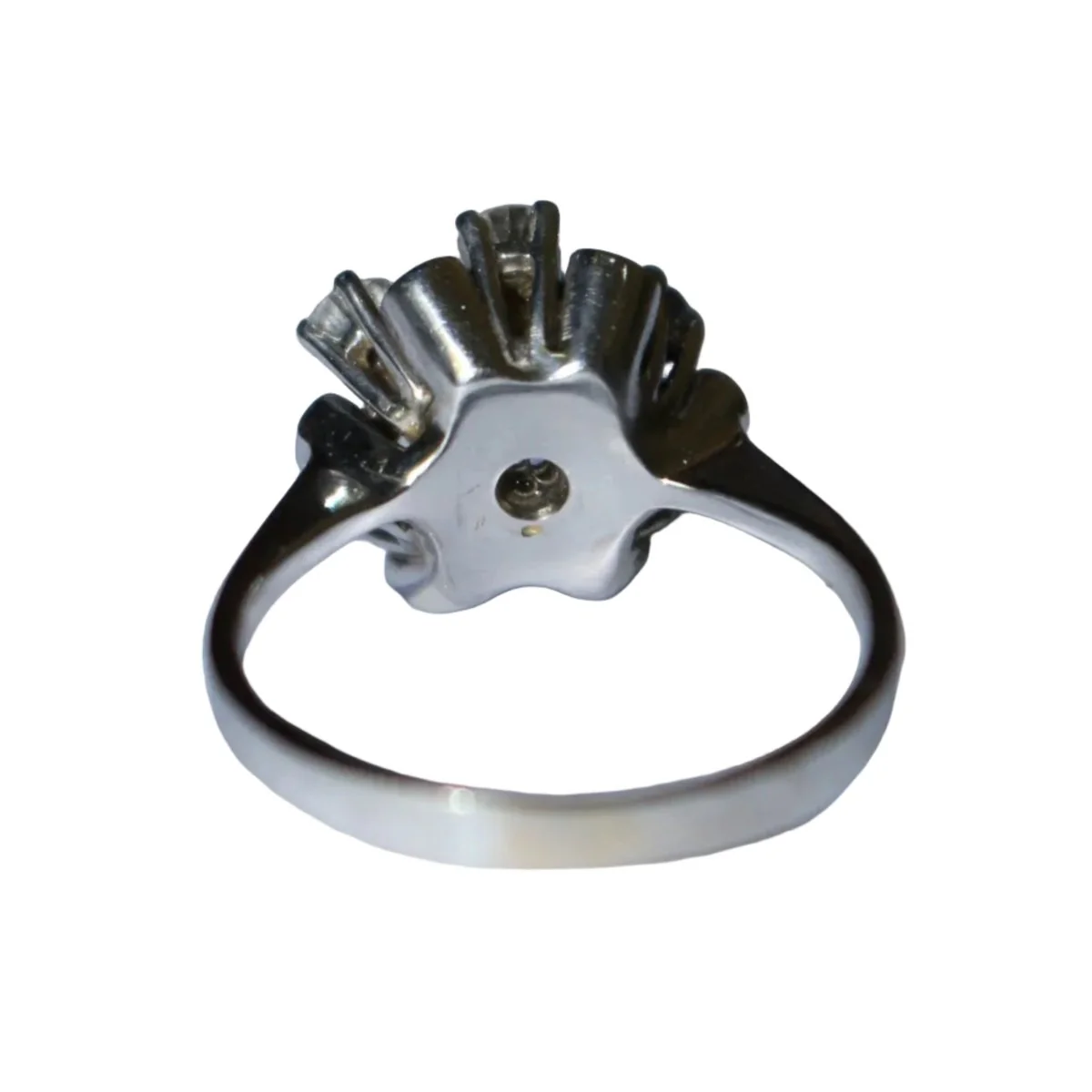 Bague Marguerite en or blanc, saphir et diamants - Image 4