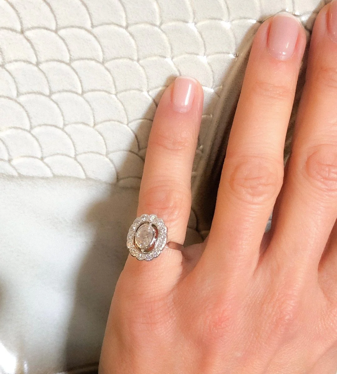 Bague marguerite en or gris et diamant - Image 7