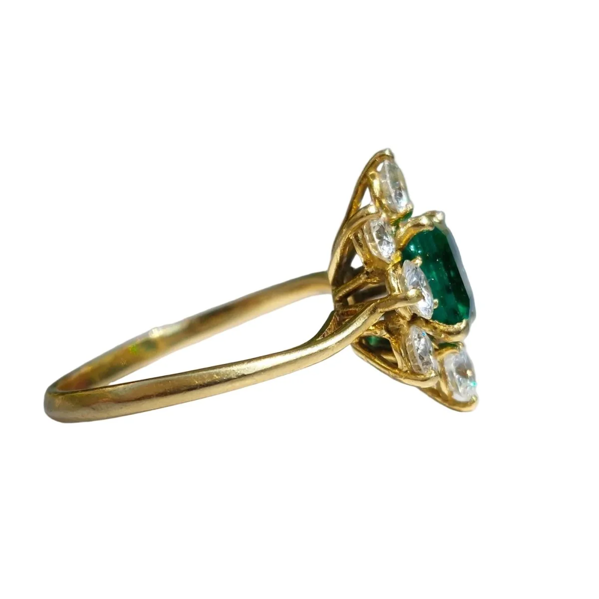 Bague Marguerite en or jaune, émeraude et diamants - Image 5