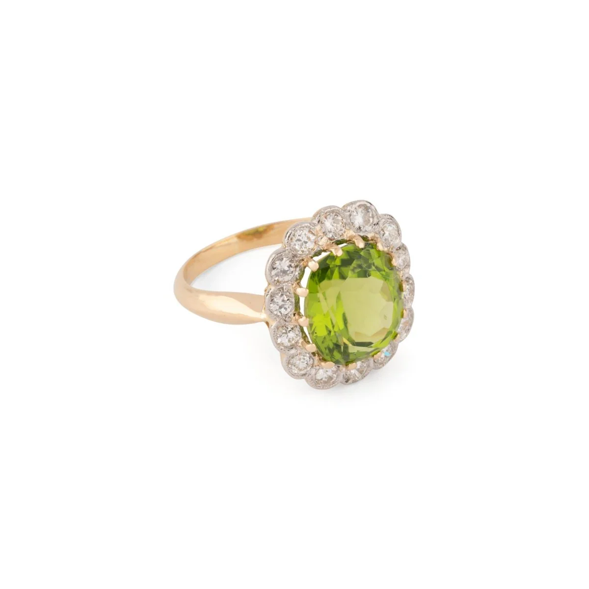 Bague Margueritte ornée d'un péridot, entouré de diamant - Image 4