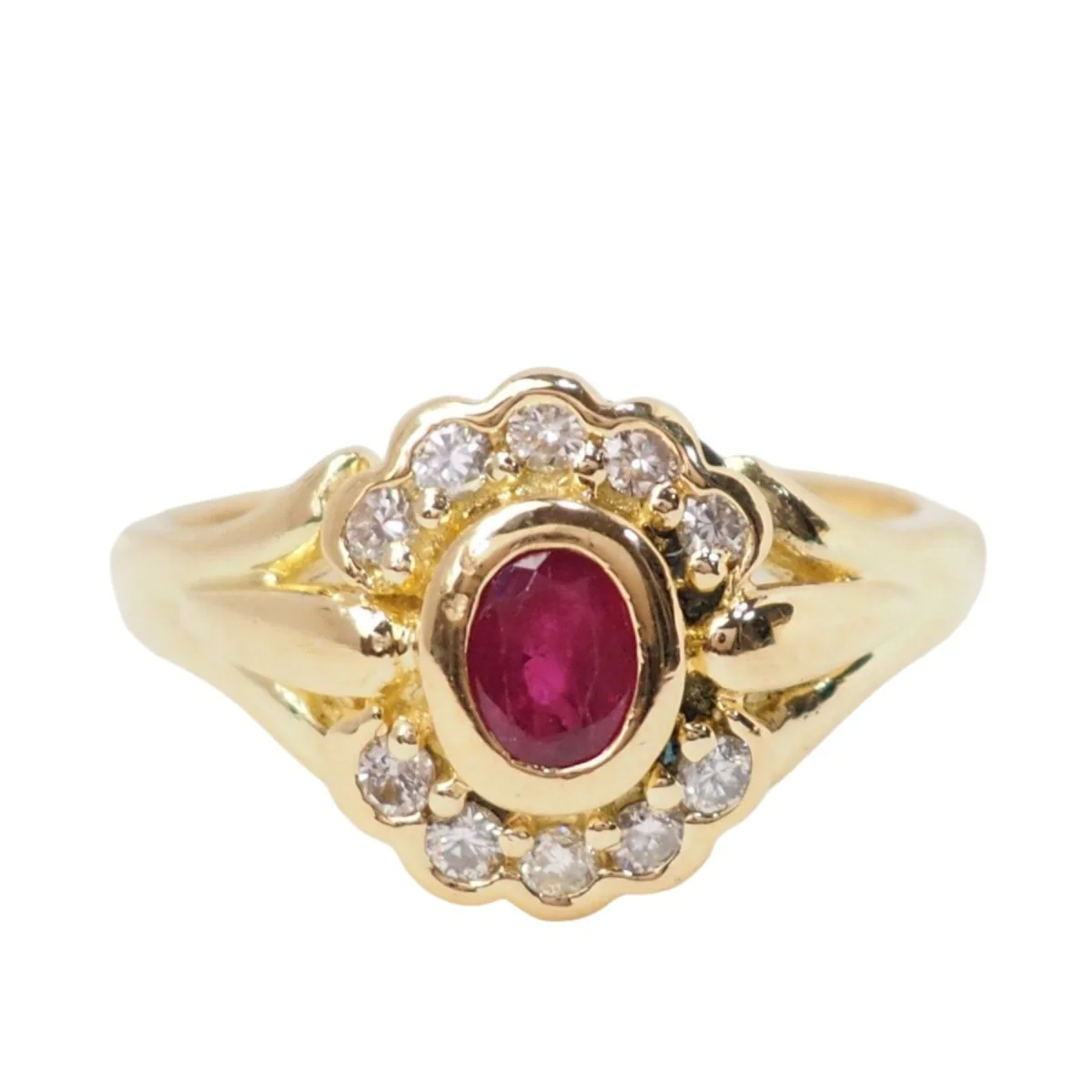 Bague marguerite en or jaune, rubis et diamants