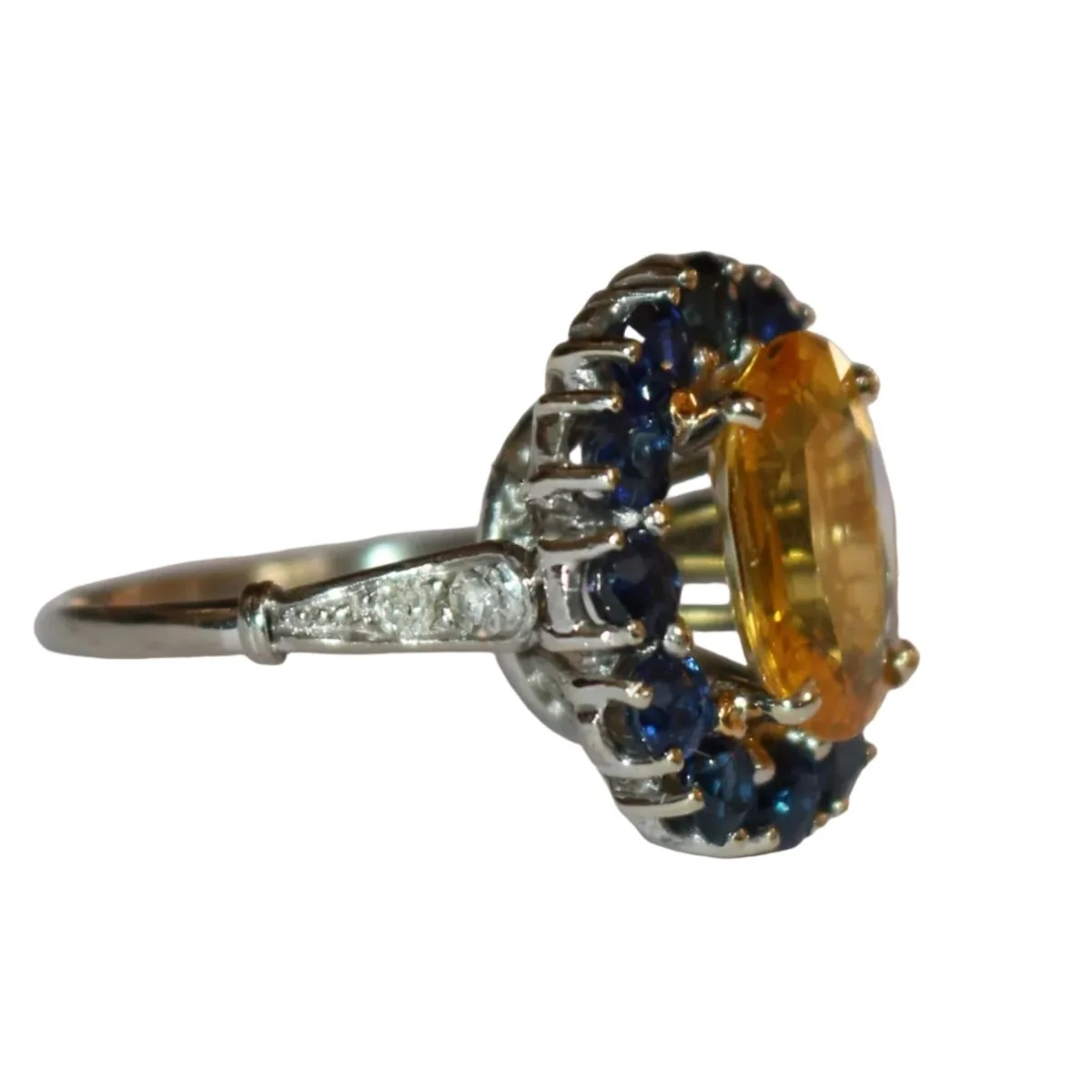 Bague Marguerite en or jaune, saphirs et diamants - Image 6
