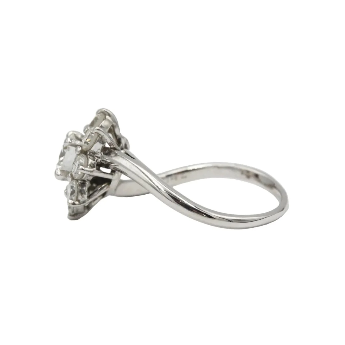 Bague Marguerite en platine et diamants - Image 3