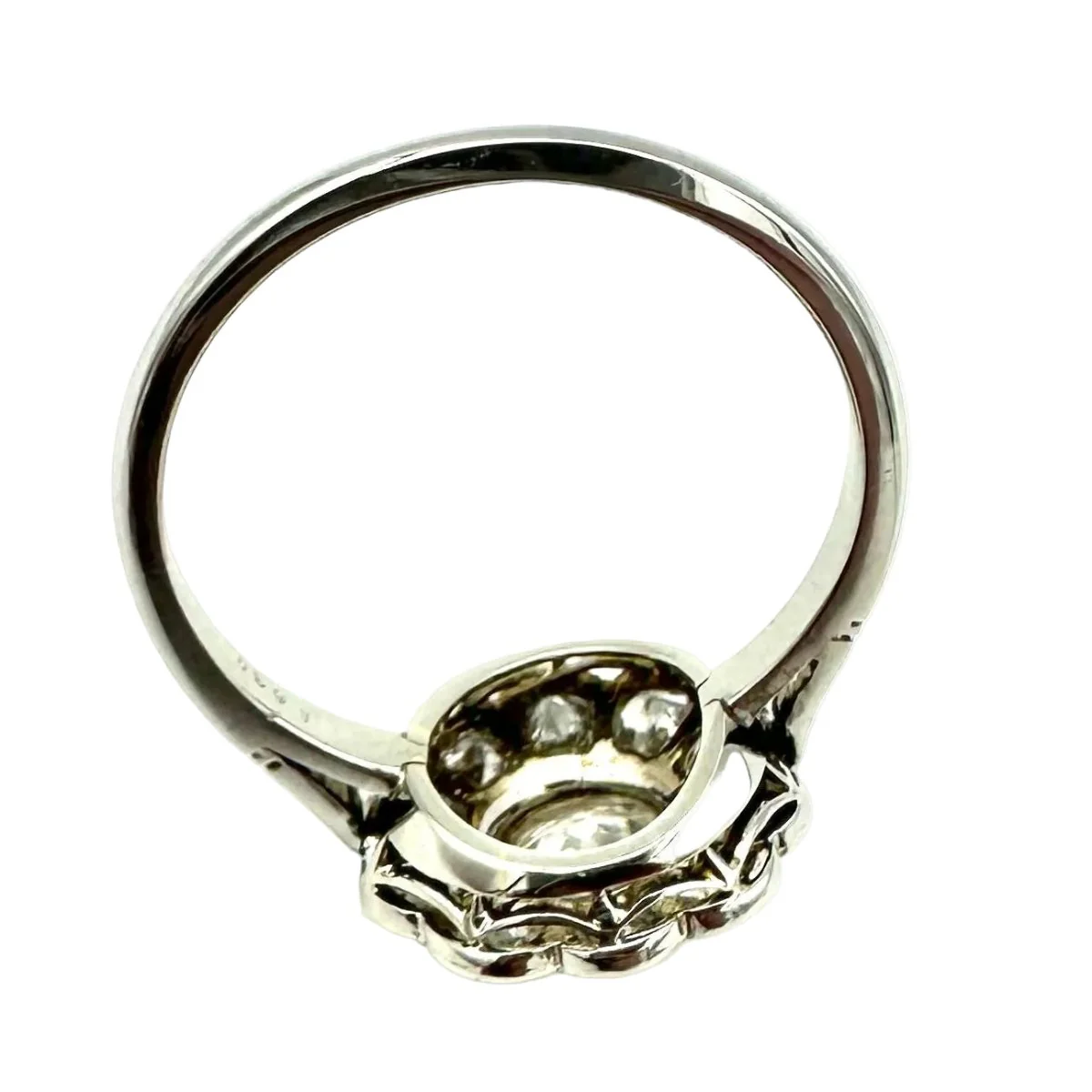 Bague Marguerite en platine et diamants - Image 6