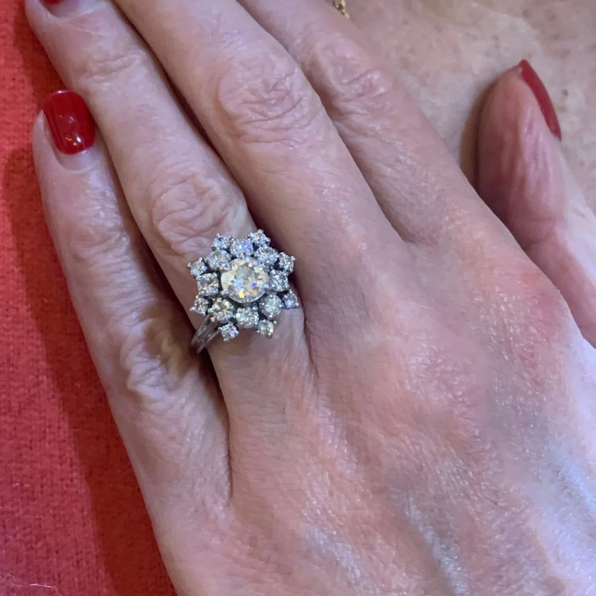 Bague Marguerite en platine et diamants - Image 2