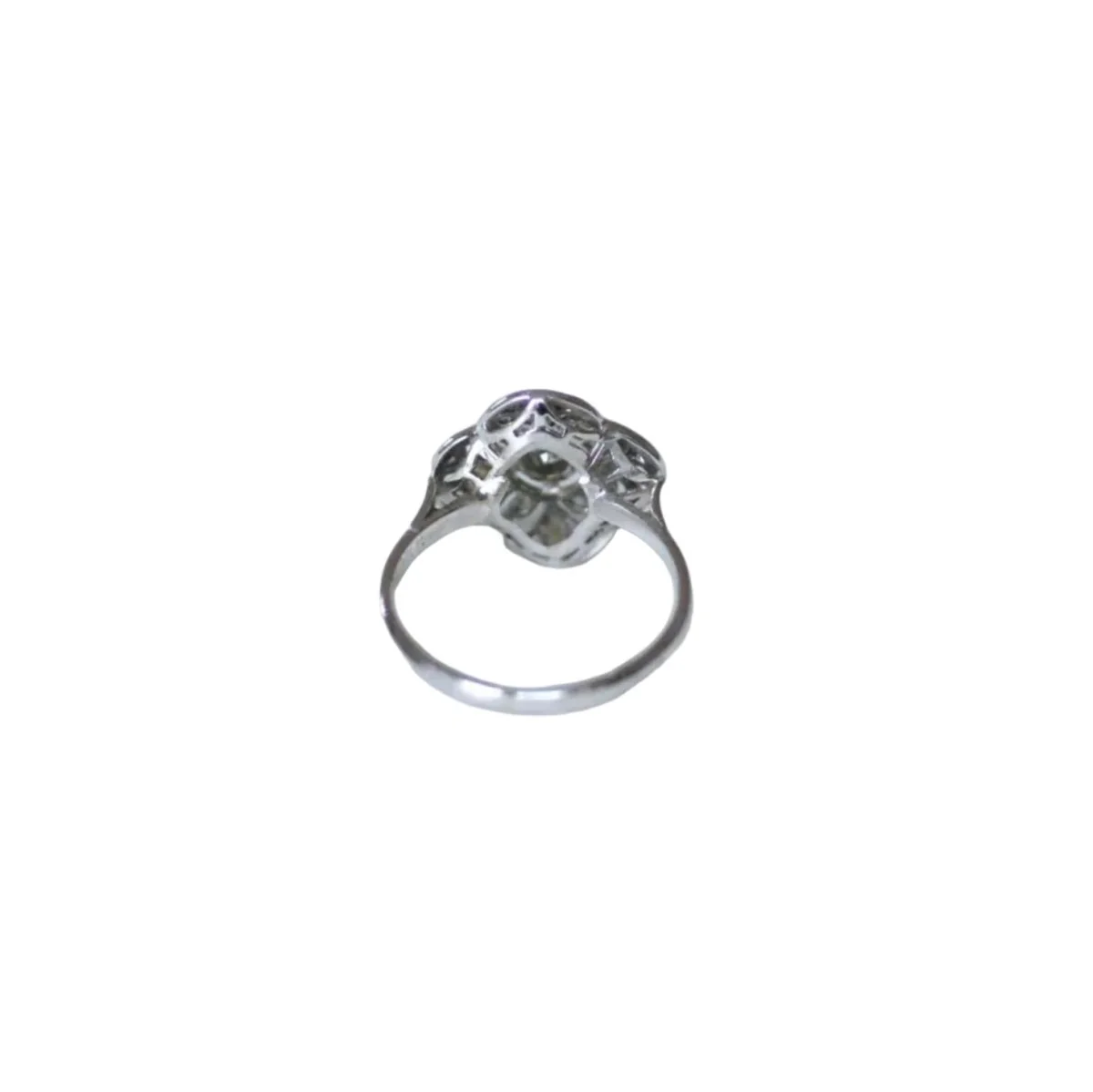 Bague Marguerite en or blanc, platine, et diamants - Image 6