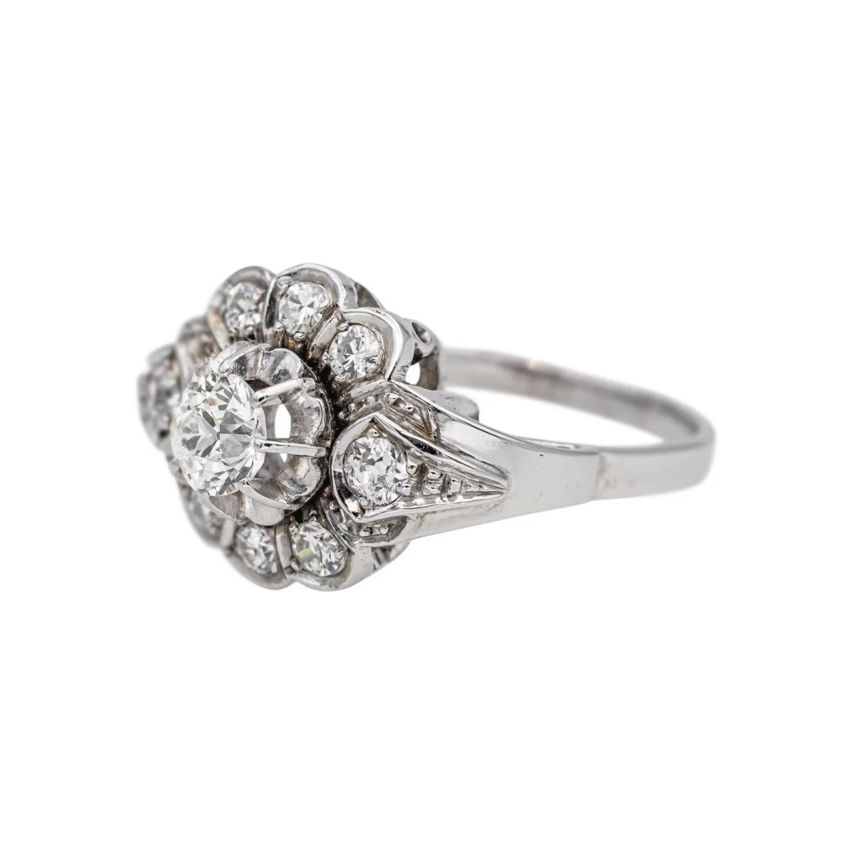 Bague Marguerite en or blanc, platine et diamants - Image 3