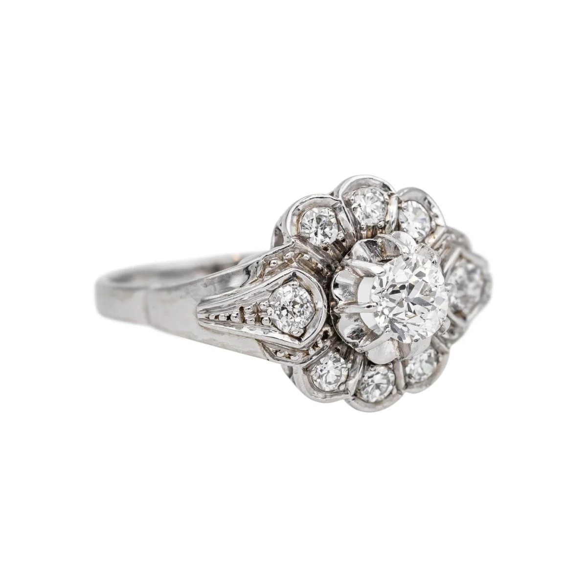 Bague Marguerite en or blanc, platine et diamants - Image 6