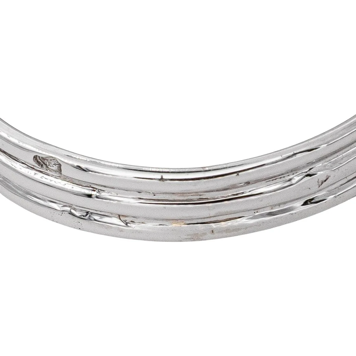 Bague Marguerite en or blanc et diamants - Image 7