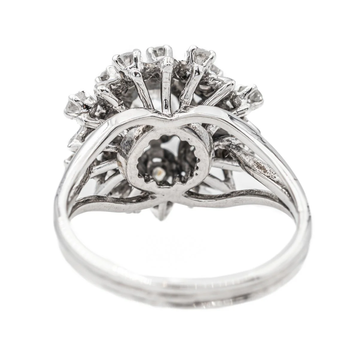 Bague Marguerite en or blanc et diamant - Image 5