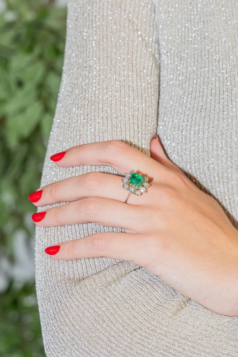 Bague Marguerite Or blanc Emeraude - Image 2