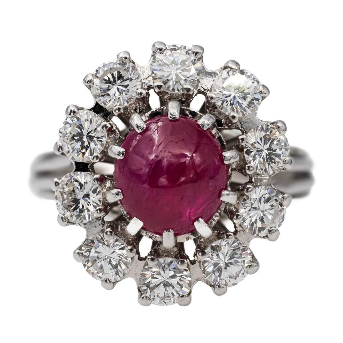 Bague Marguerite en or blanc, rubis et diamants