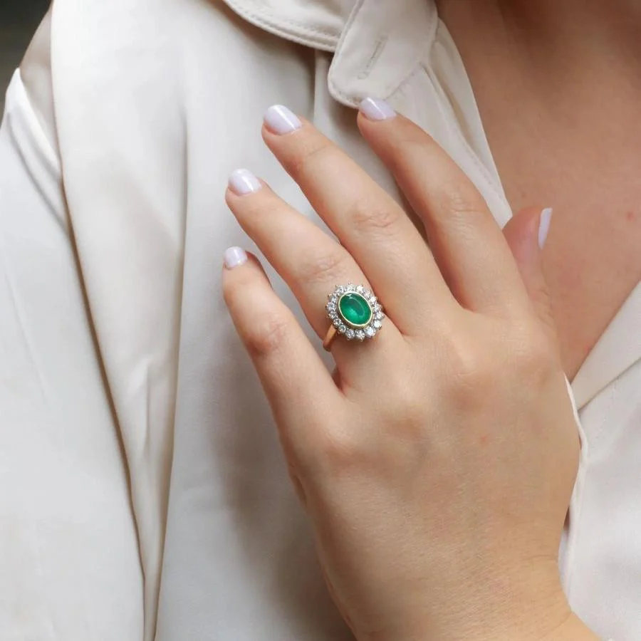 Bague Marguerite en or, émeraude et diamants - Image 8