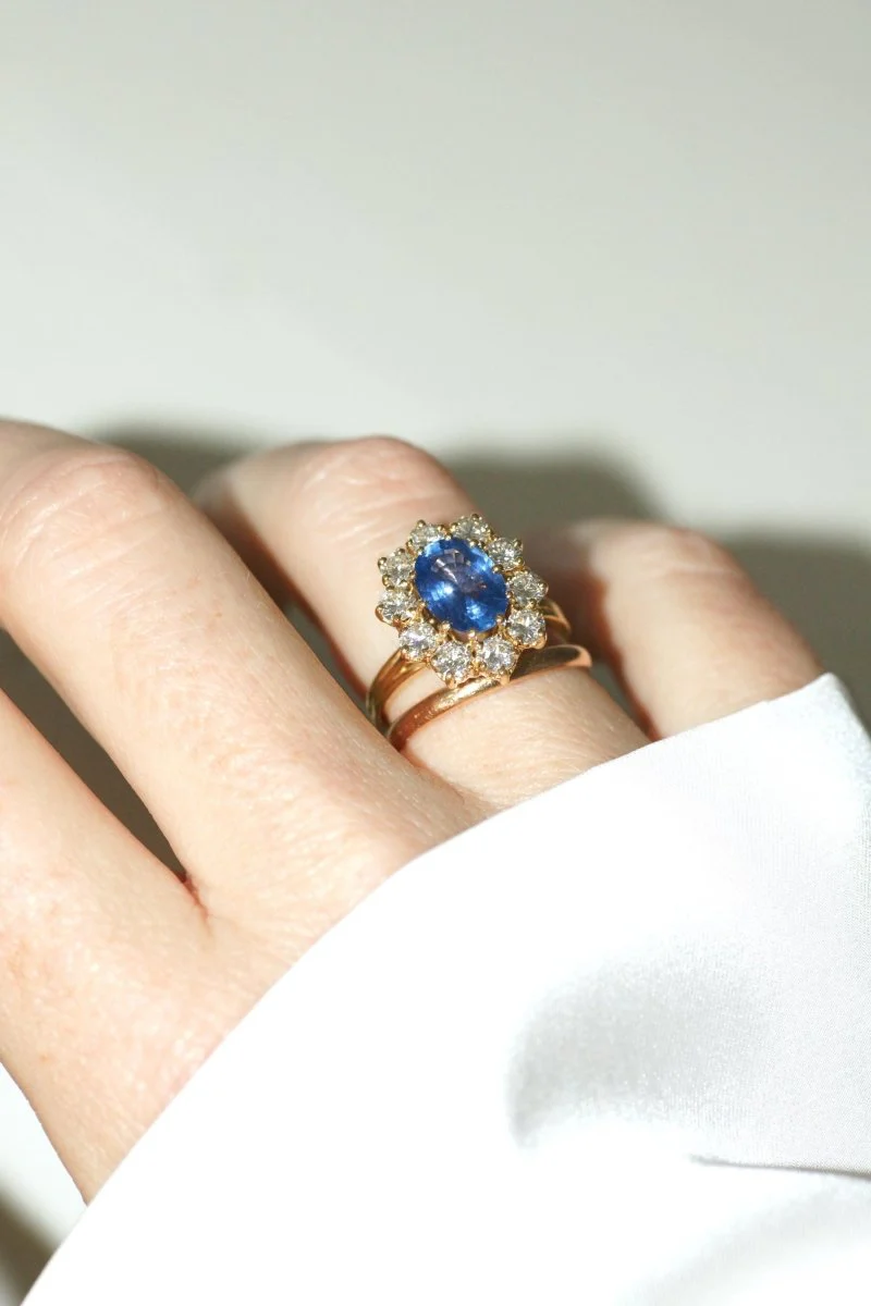 Bague Marguerite Saphir Ceylan 1.70 Cts et Diamants sur Or jaune - Image 12