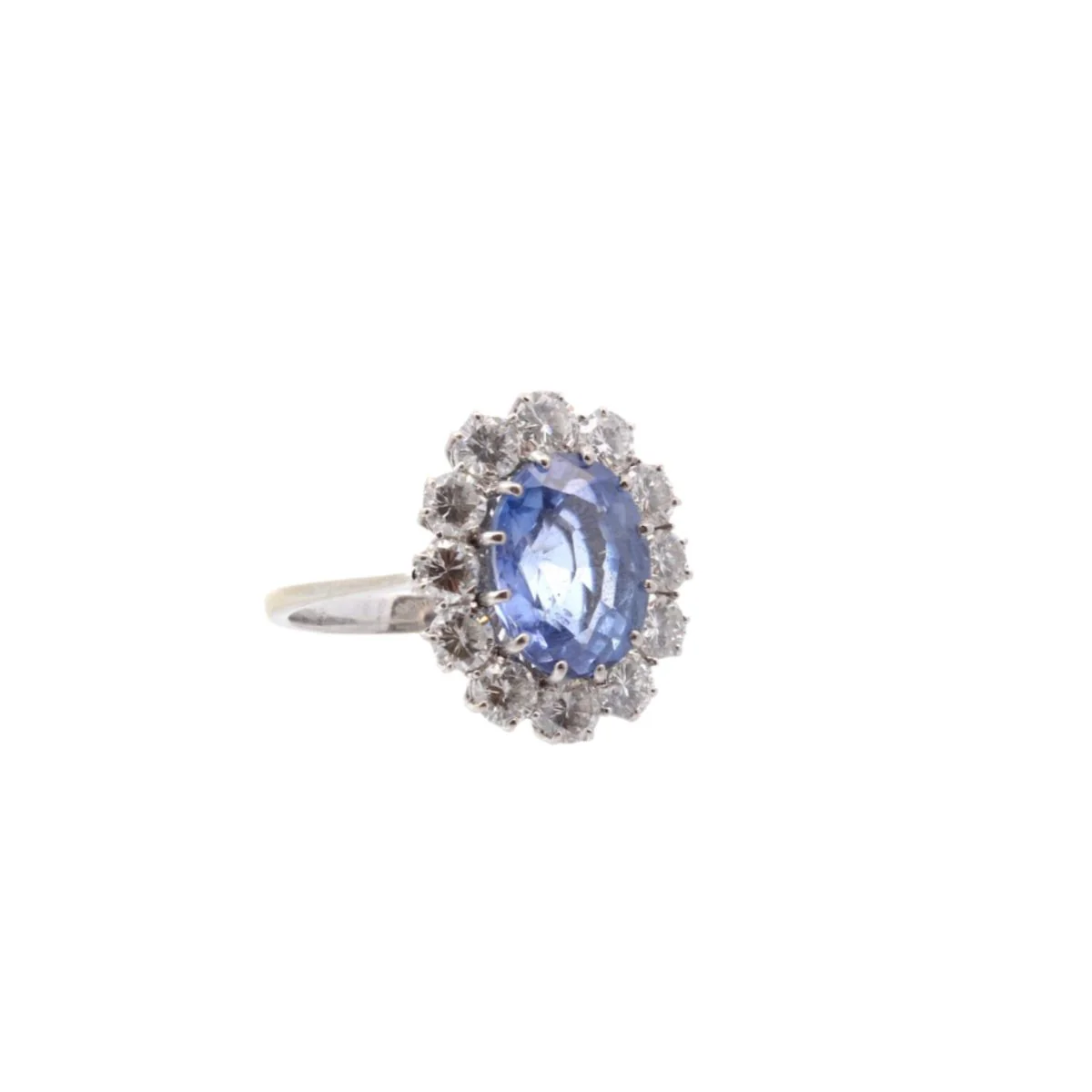 Bague Marguerite en or blanc, saphir et diamants - Image 2
