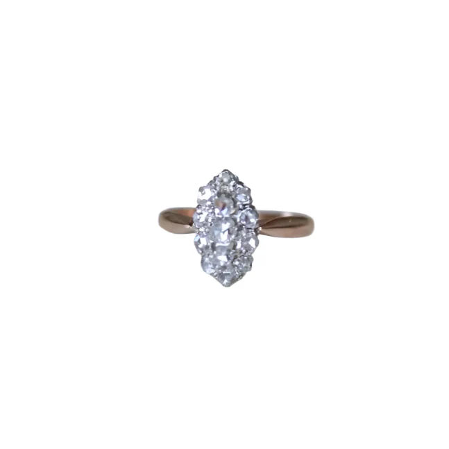 Bague Marquise en or rose, platine et diamants