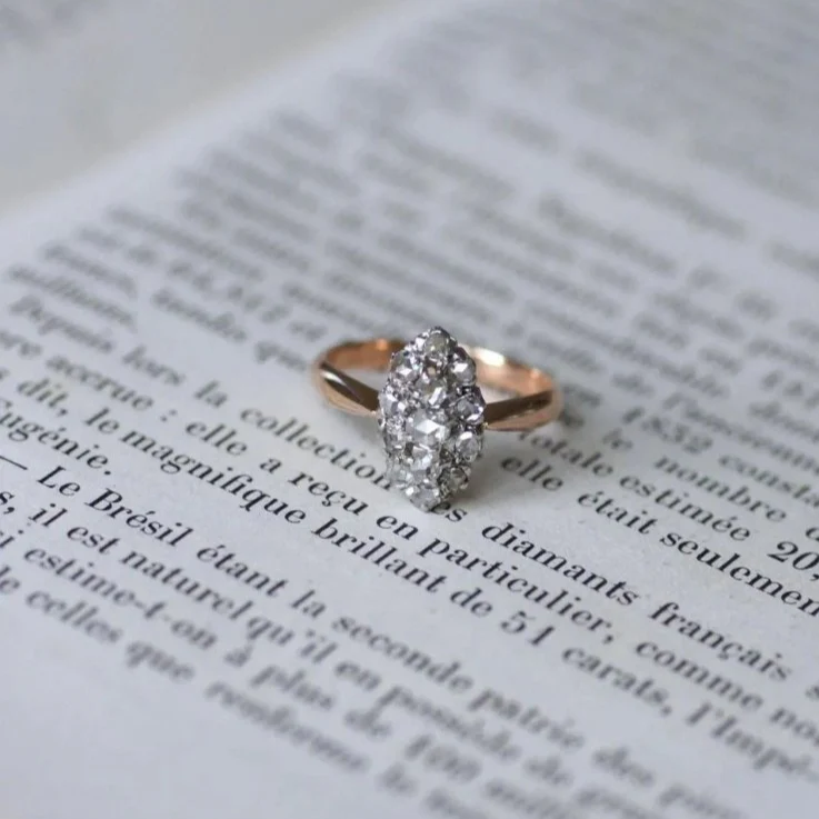 Bague Marquise en or rose, platine et diamants - Image 3