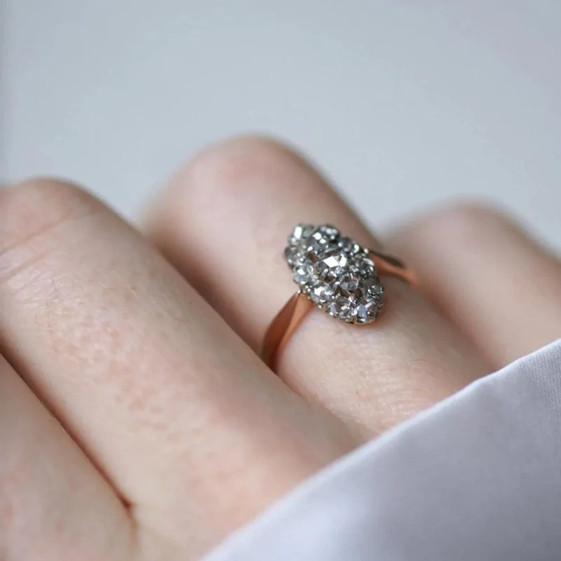 Bague Marquise en or rose, platine et diamants - Image 6