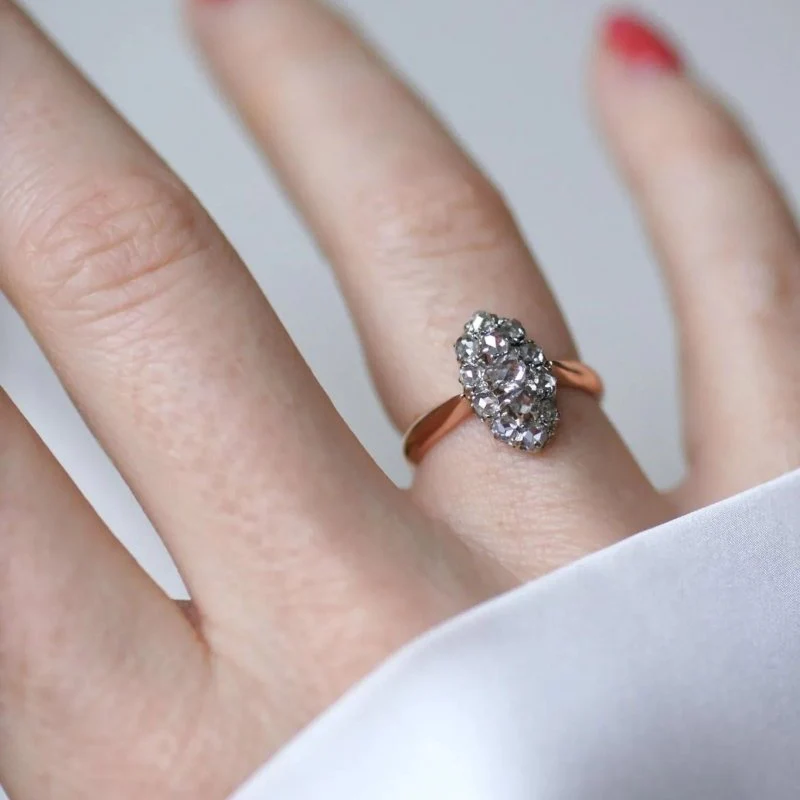 Bague Marquise en or rose, platine et diamants - Image 8
