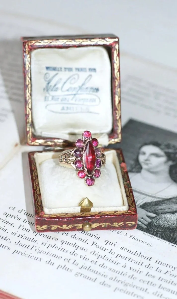 Bague Marquise Ancienne Or Rose et Grenats de Perpignan - Image 10