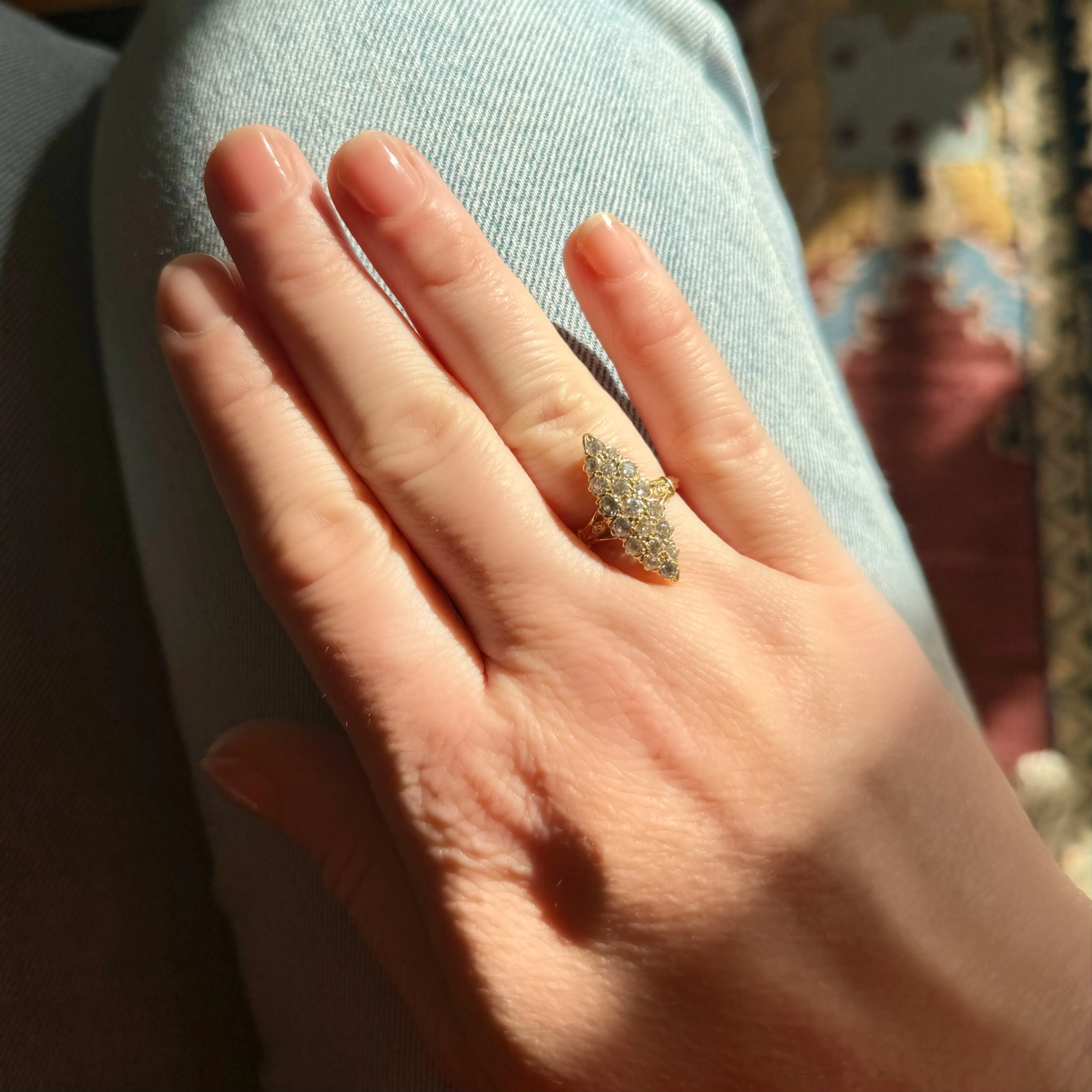 Bague marquise en or jaune et diamants - Image 2