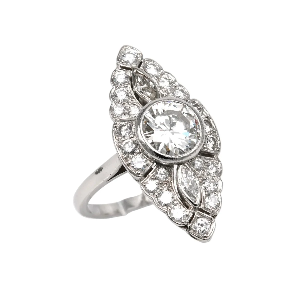 Bague Marquise en or blanc et diamants - Image 6